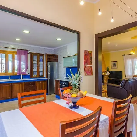 Villa Santa Eulalia Petit